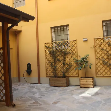 Sem Chi, Secret Garden Nel Cuore Di Torino